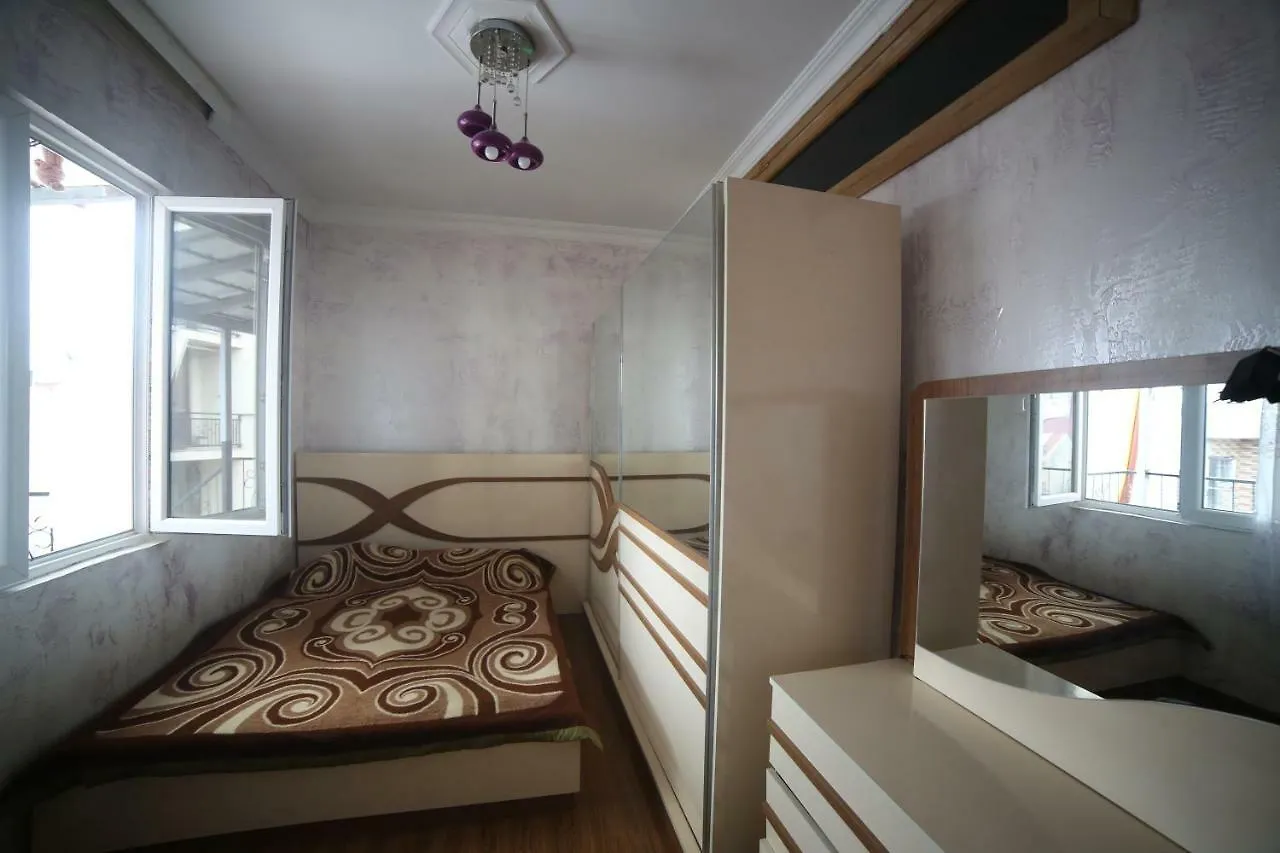 Makvalas Apartment In Batumi Centre